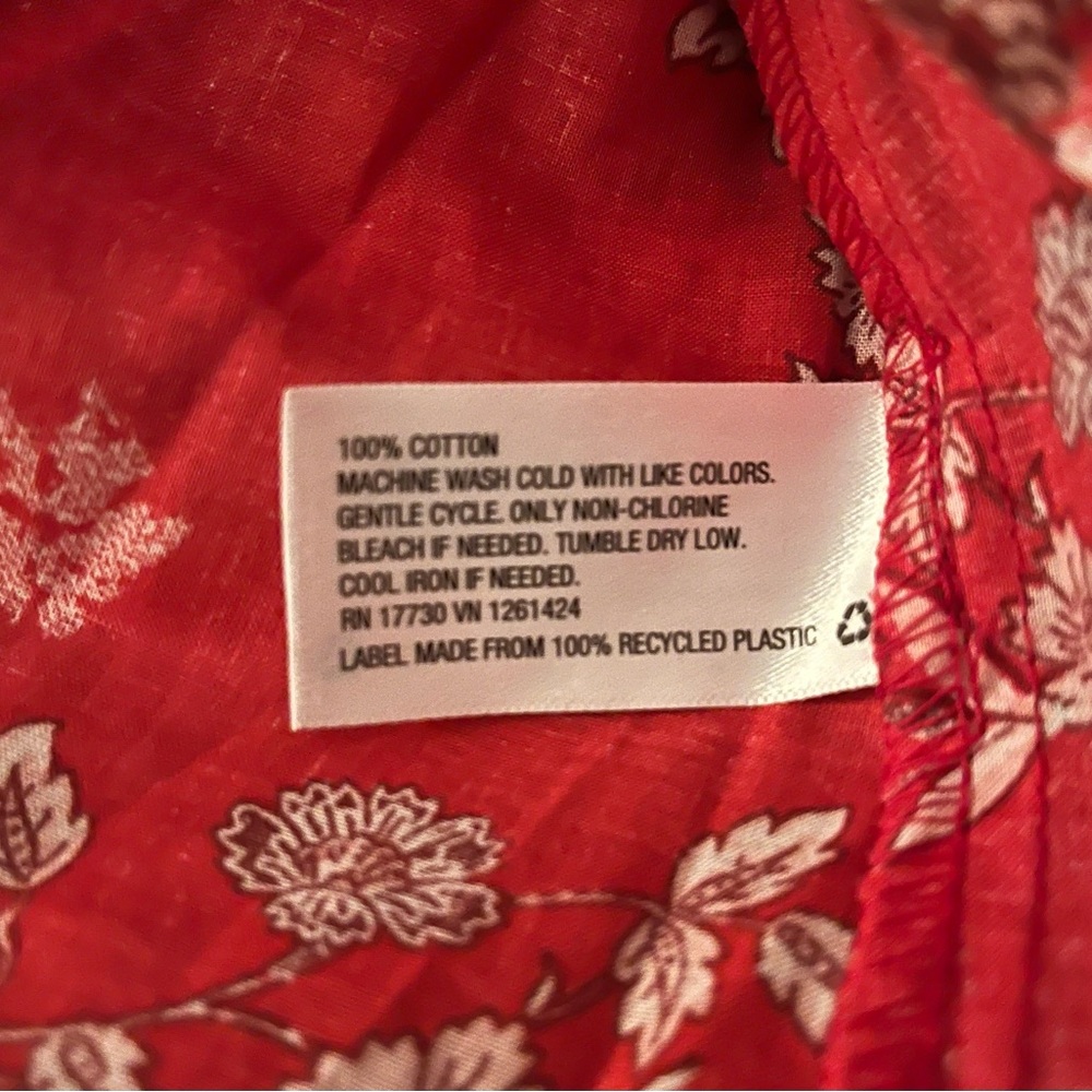 Universal Thread Red Floral Blouse - Picture 5 of 5